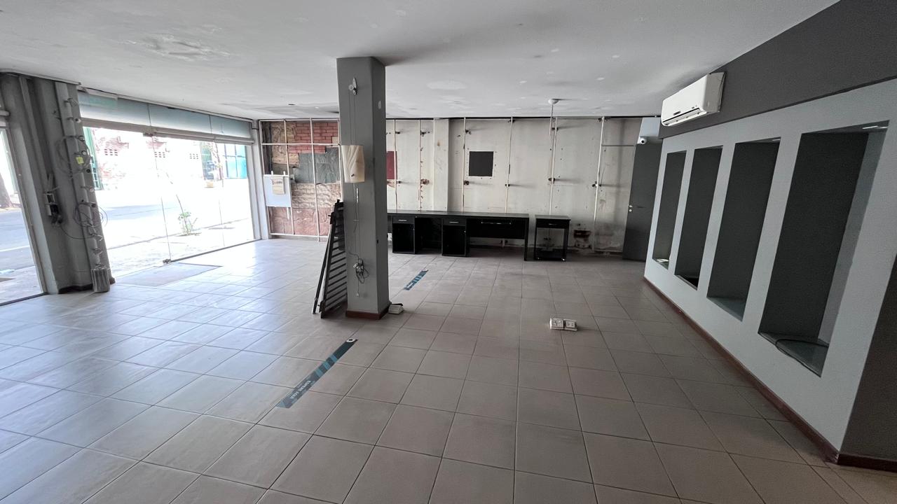 LOCAL con OFICINAS y DEPÓSITO, muy FÁCIL ACCESO - General PAz - Pueyrredón