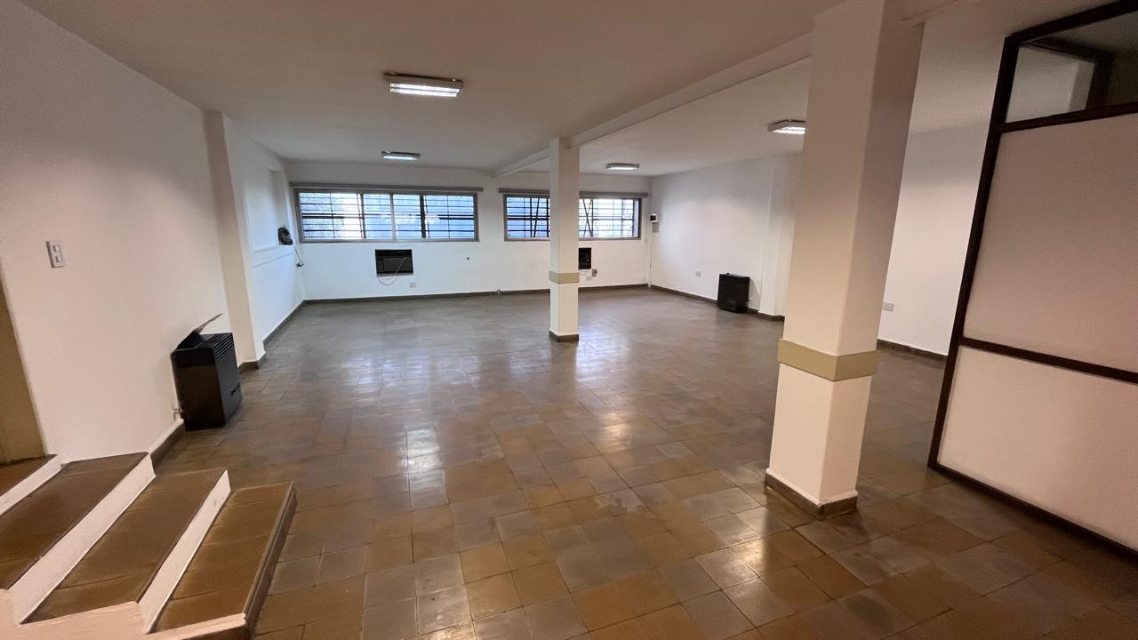 LOCAL con OFICINAS y DEPÓSITO, muy FÁCIL ACCESO - General PAz - Pueyrredón