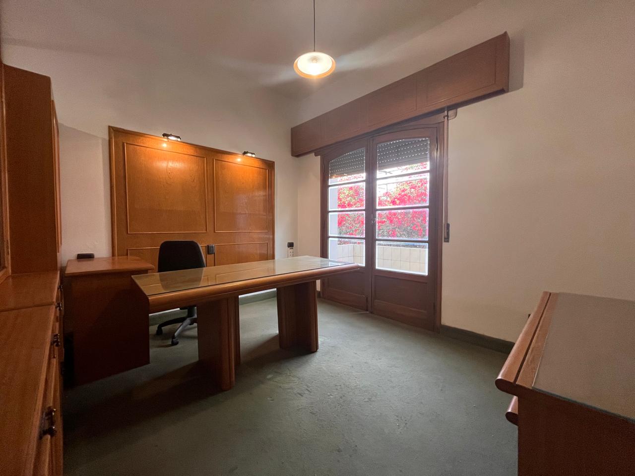 ALQUILER Oficina dos privados Centro