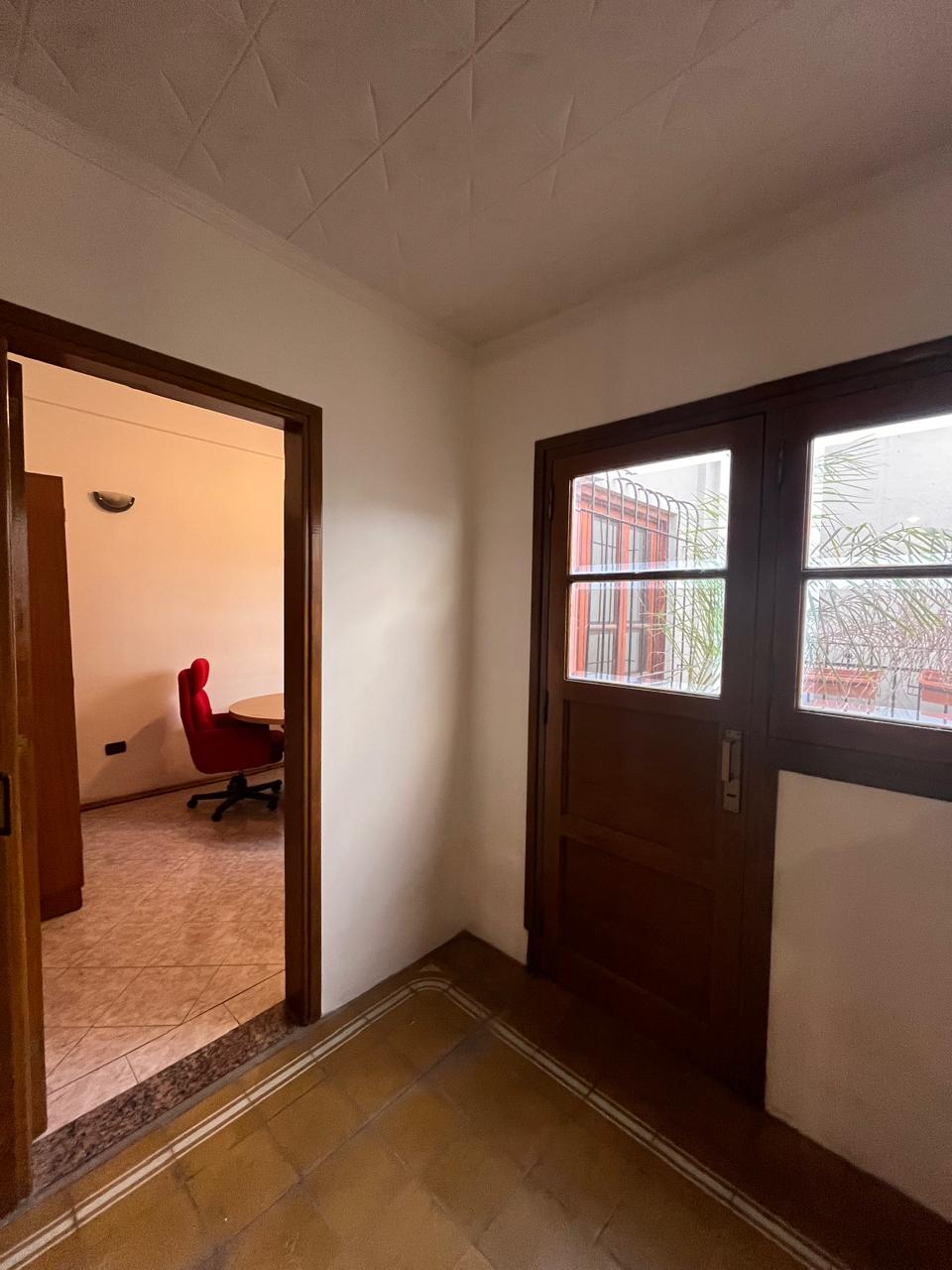 ALQUILER Oficina dos privados Centro