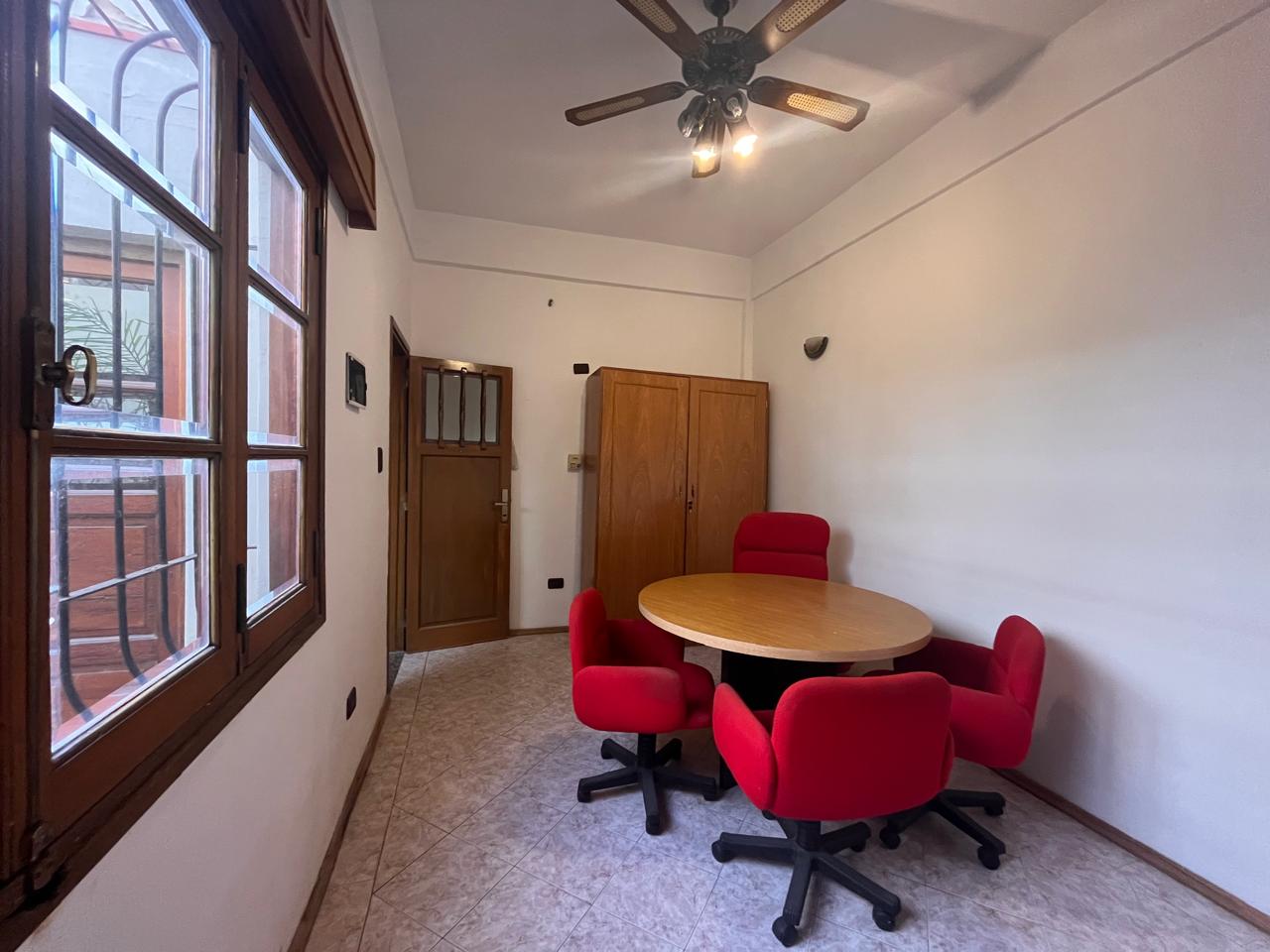 ALQUILER Oficina dos privados Centro