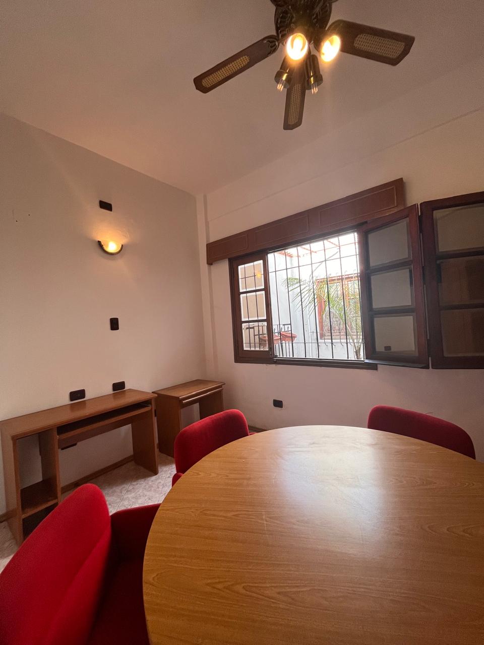 ALQUILER Oficina dos privados Centro