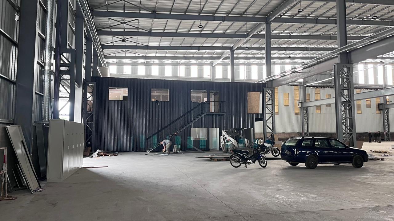 INTERFÁBRICAS NAVE 7.000 m2  OFICINAS seguridad 24hs ESTRENAR IMPECABLE