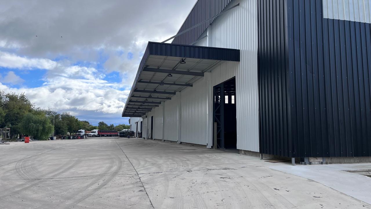 INTERFÁBRICAS NAVE 7.000 m2  OFICINAS seguridad 24hs ESTRENAR IMPECABLE