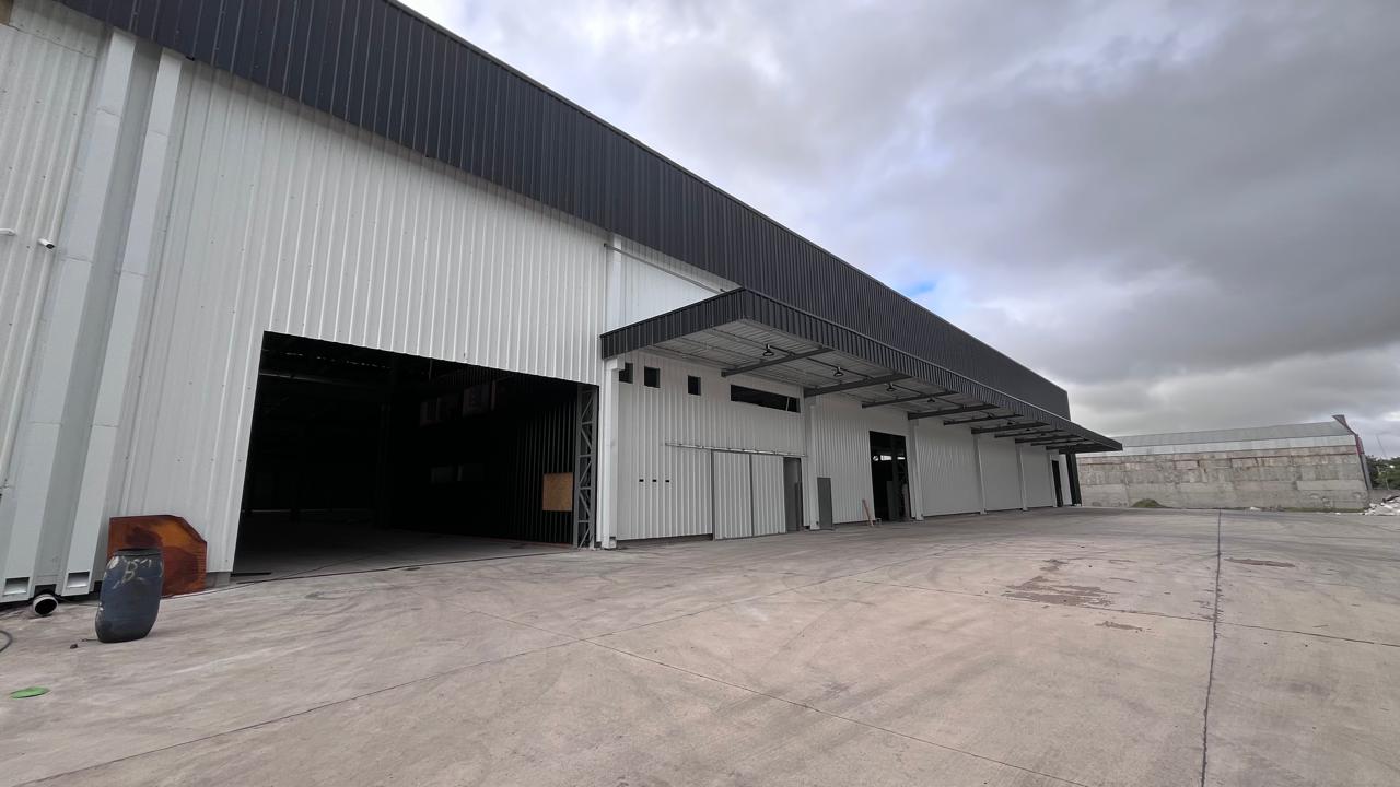 INTERFÁBRICAS NAVE 7.000 m2  OFICINAS seguridad 24hs ESTRENAR IMPECABLE