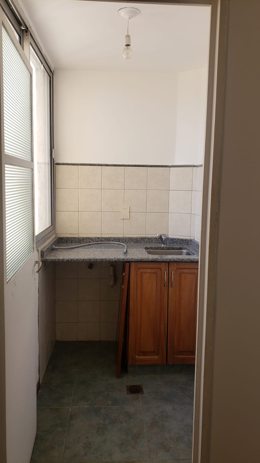 DEPTO 3 DOR - TERRAZA PROPIA - ZONA TRIBUNALES - POSIBILIDAD DE RECIBIR INMUEBLE MENOR