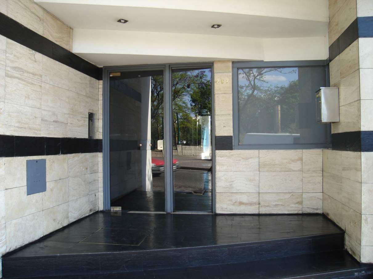 Alquiler  Bv. Mitre 289 monoambiente Centro, Frente a EPEC