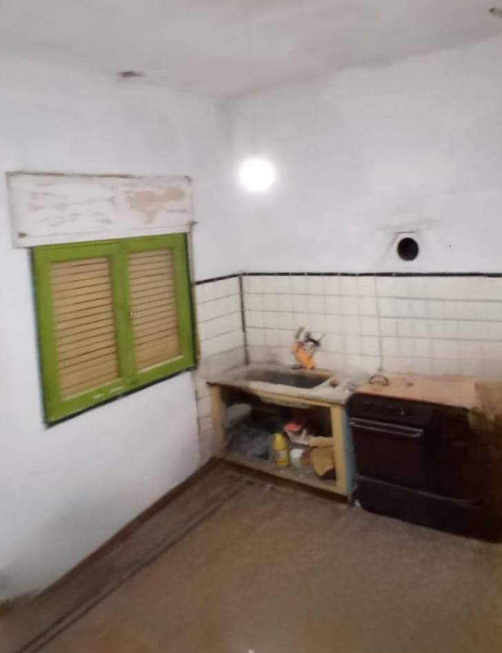 VENTA CASA 4 DORM ALBERDI A REFACCIONAR INVERSIÓN