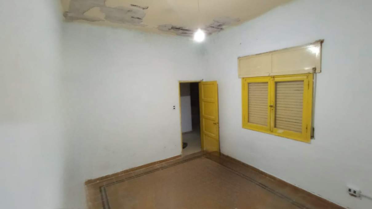 VENTA CASA 4 DORM ALBERDI A REFACCIONAR INVERSIÓN