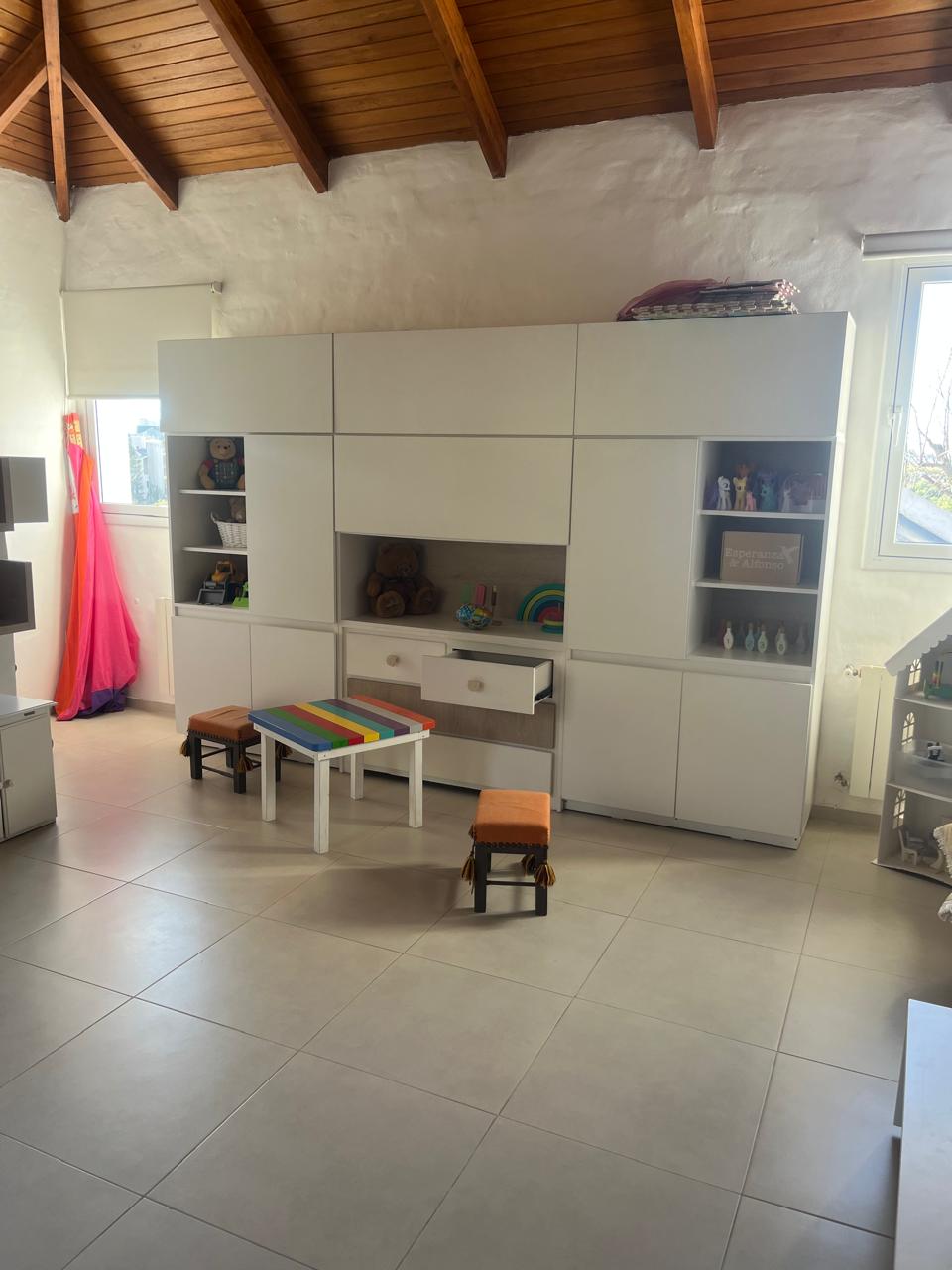 Casa Cuatro Hojas Mendiolaza 3 dormitorios amplio terreno pileta vistas