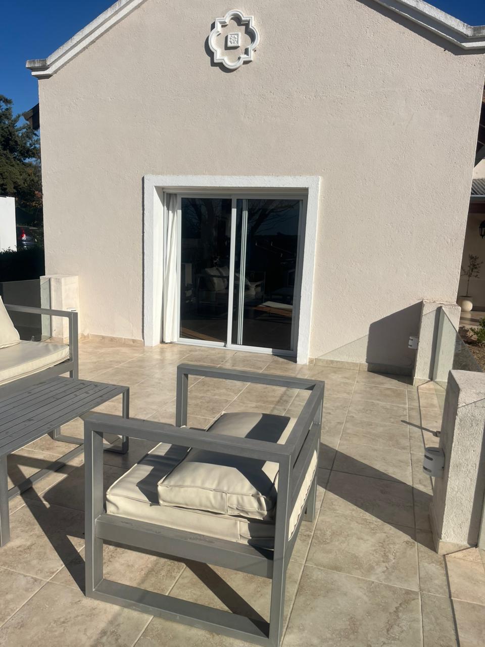 Casa Cuatro Hojas Mendiolaza 3 dormitorios amplio terreno pileta vistas