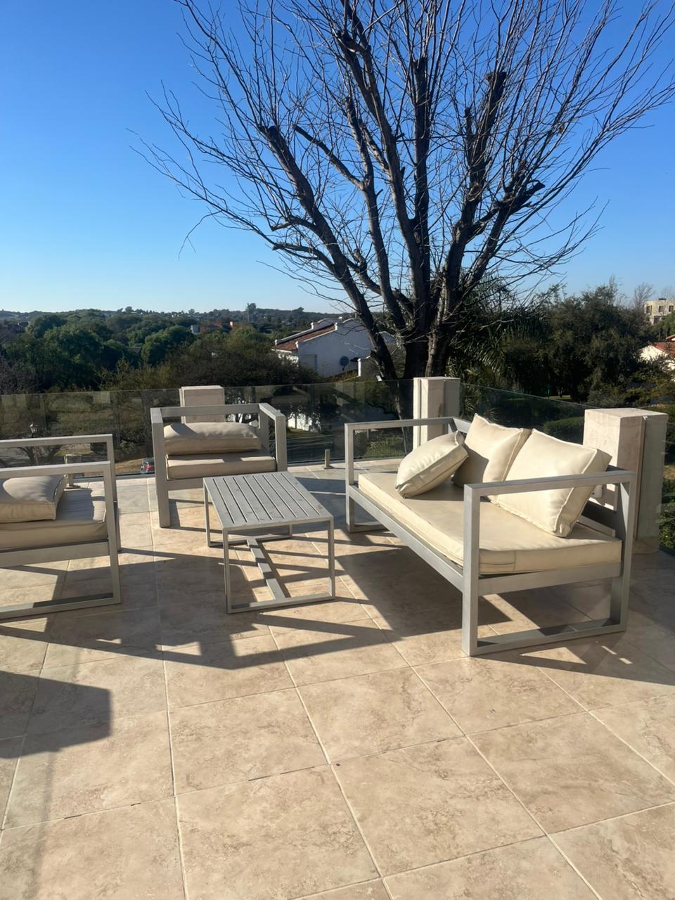 Casa Cuatro Hojas Mendiolaza 3 dormitorios amplio terreno pileta vistas