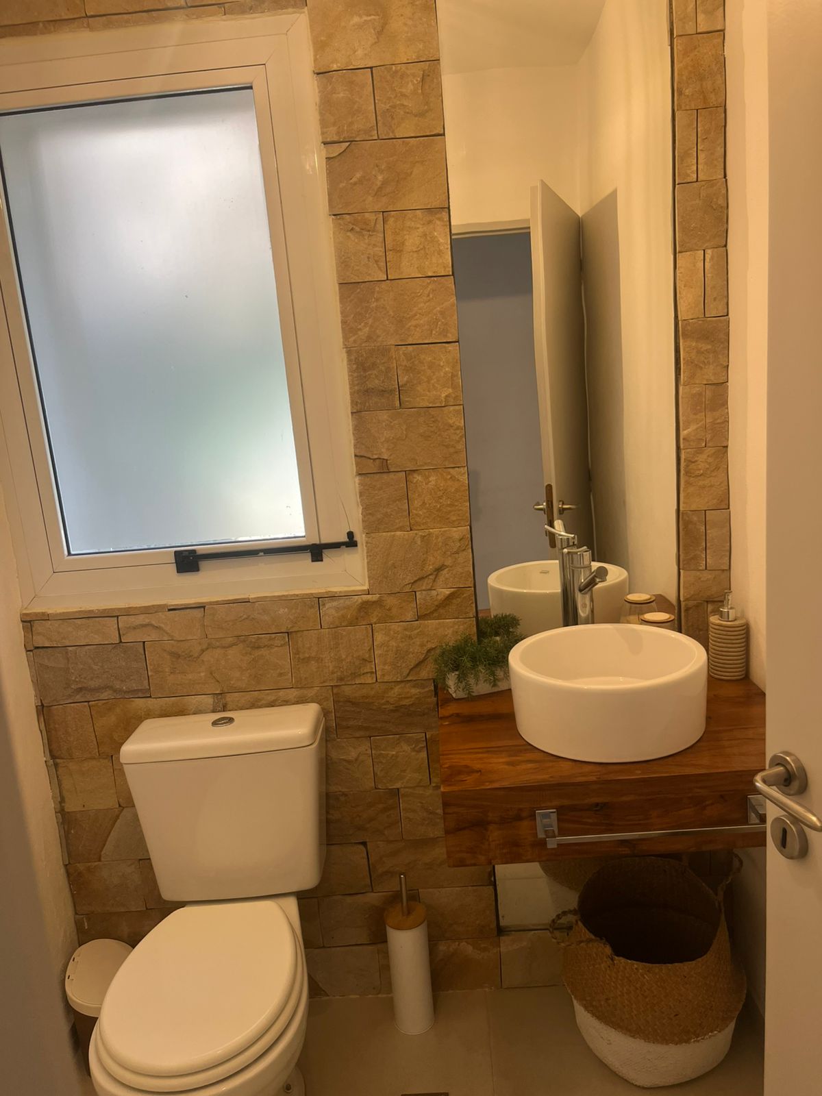 Casa Cuatro Hojas Mendiolaza 3 dormitorios amplio terreno pileta vistas