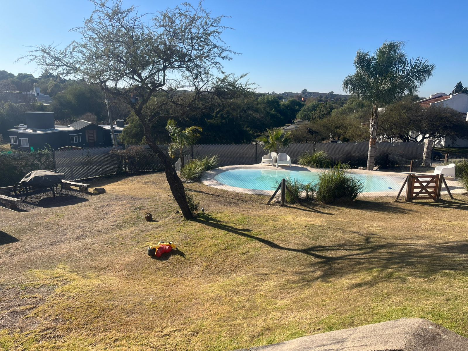 Casa Cuatro Hojas Mendiolaza 3 dormitorios amplio terreno pileta vistas