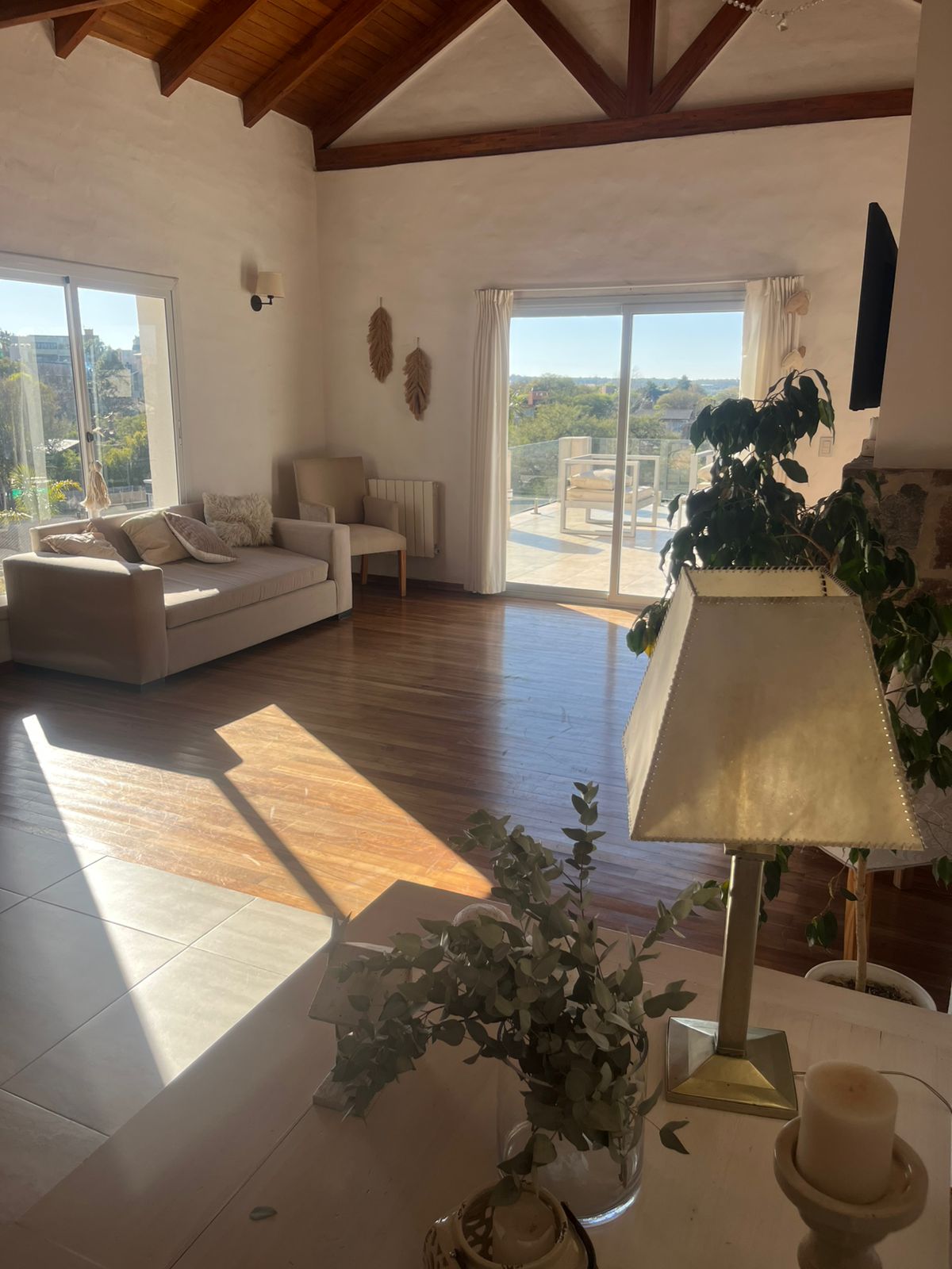 Casa Cuatro Hojas Mendiolaza 3 dormitorios amplio terreno pileta vistas