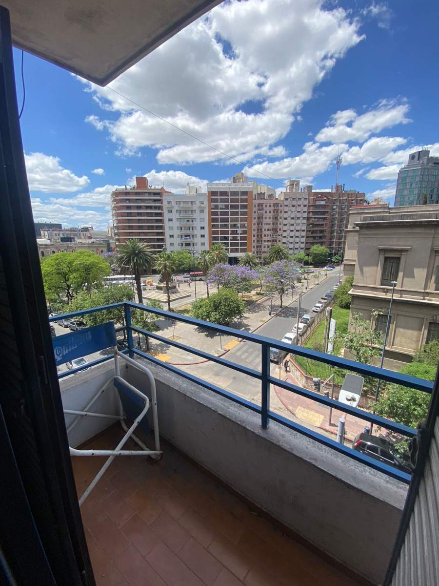 Departamento en venta 1 dorm. con balcón externo zona Patio Olmos