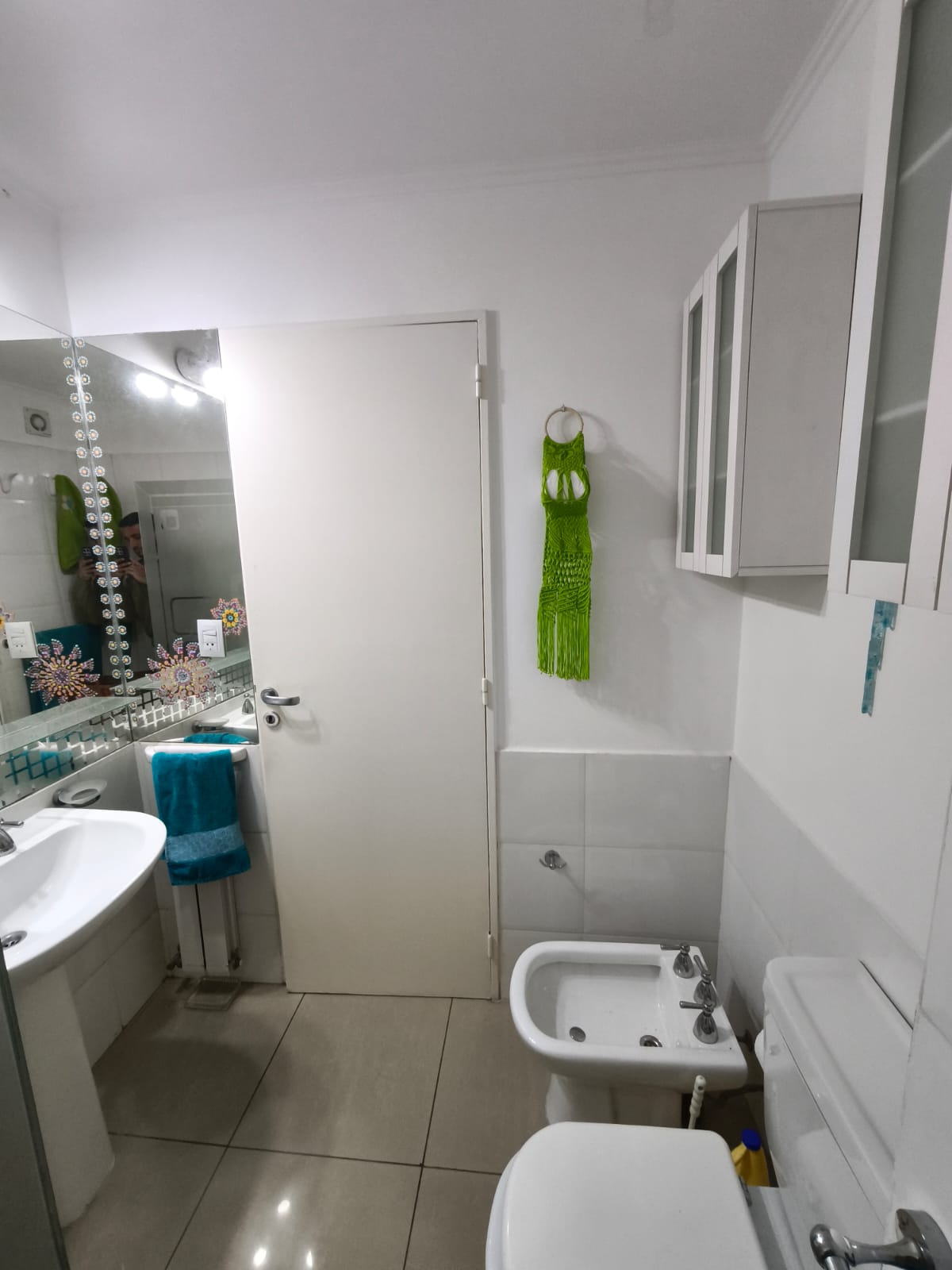Dpto. Amoblado. 2 dorm. 2 baños. Seguridad 24 hs. B Cerrado Bardas