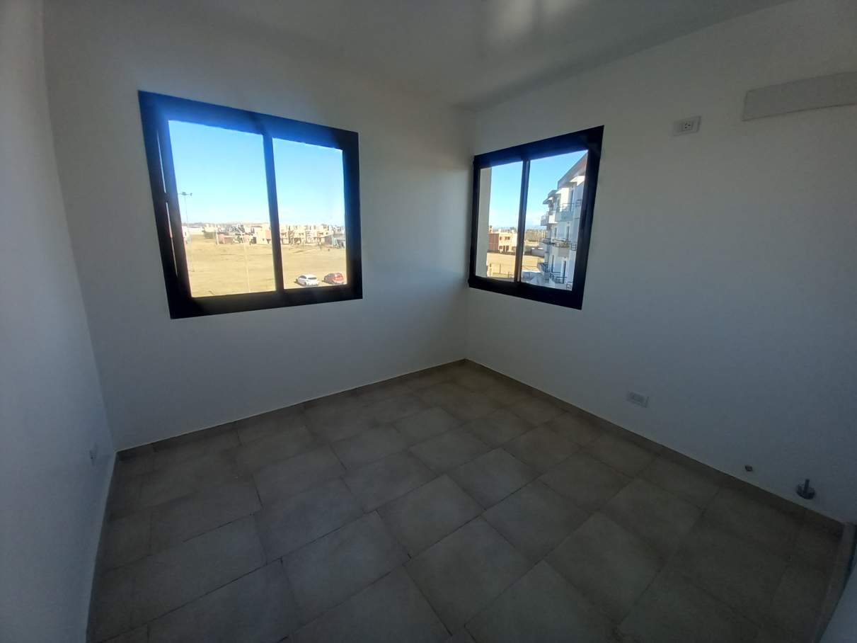 Alquiler Departamento 2 dorm Valle Cercano Housing Cochera