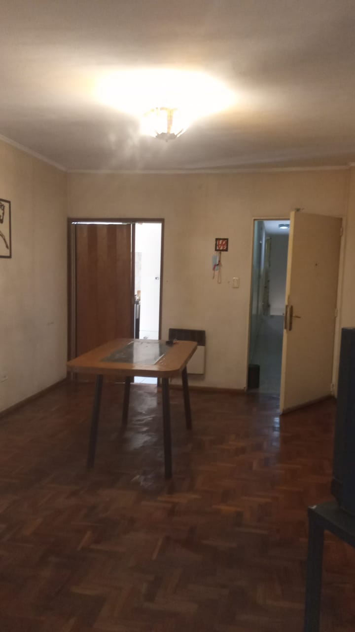DEPTO EN VENTA CON PATIO EN AV. MAIPU 600