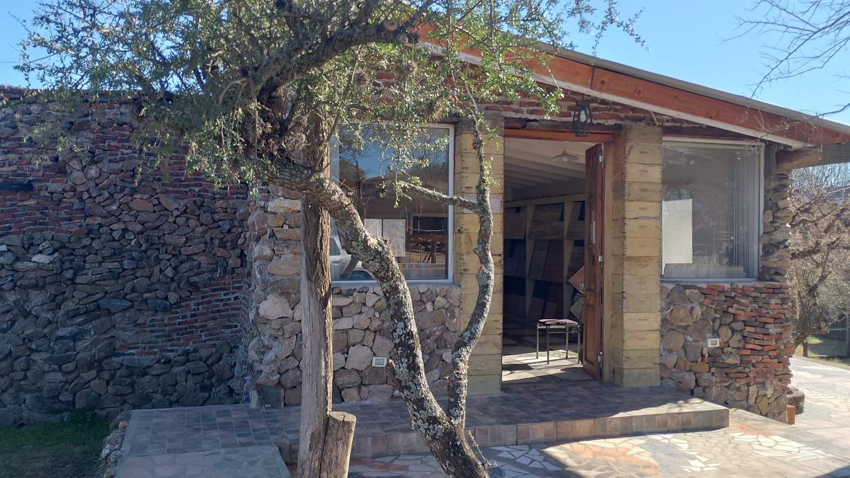 ALQUILER ESPACIO COMERCIAL EN STA. MÓNICA. CALAMUCHITA.