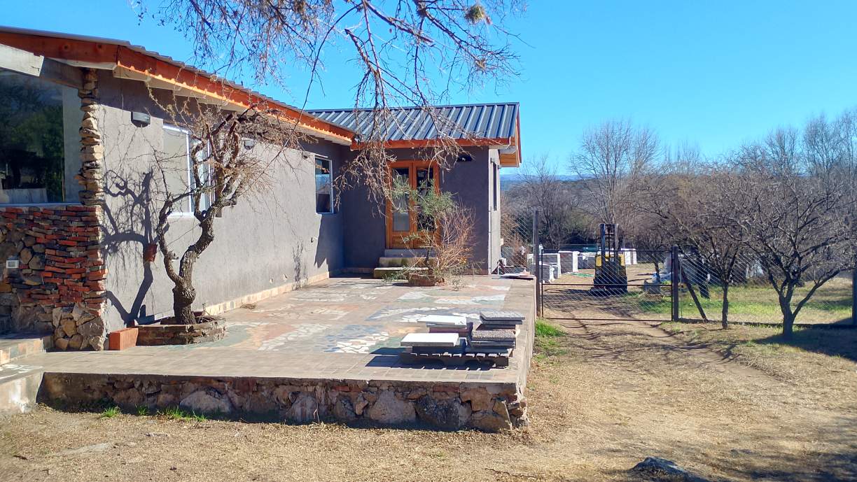 ALQUILER ESPACIO COMERCIAL EN STA. MÓNICA. CALAMUCHITA.