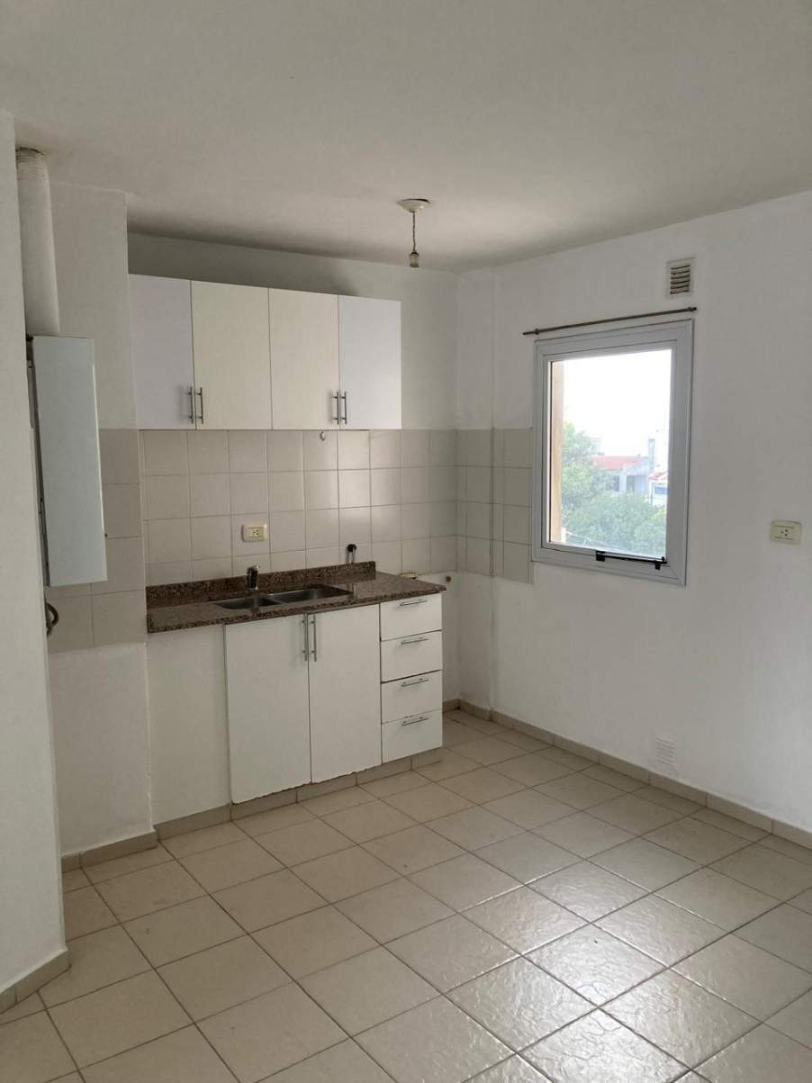 SALVATIERRA VENDE-GRAL.PAZ-1 DORMITORIO  BALCÓN-ESCRITURA-EXC.UBICACIÓN