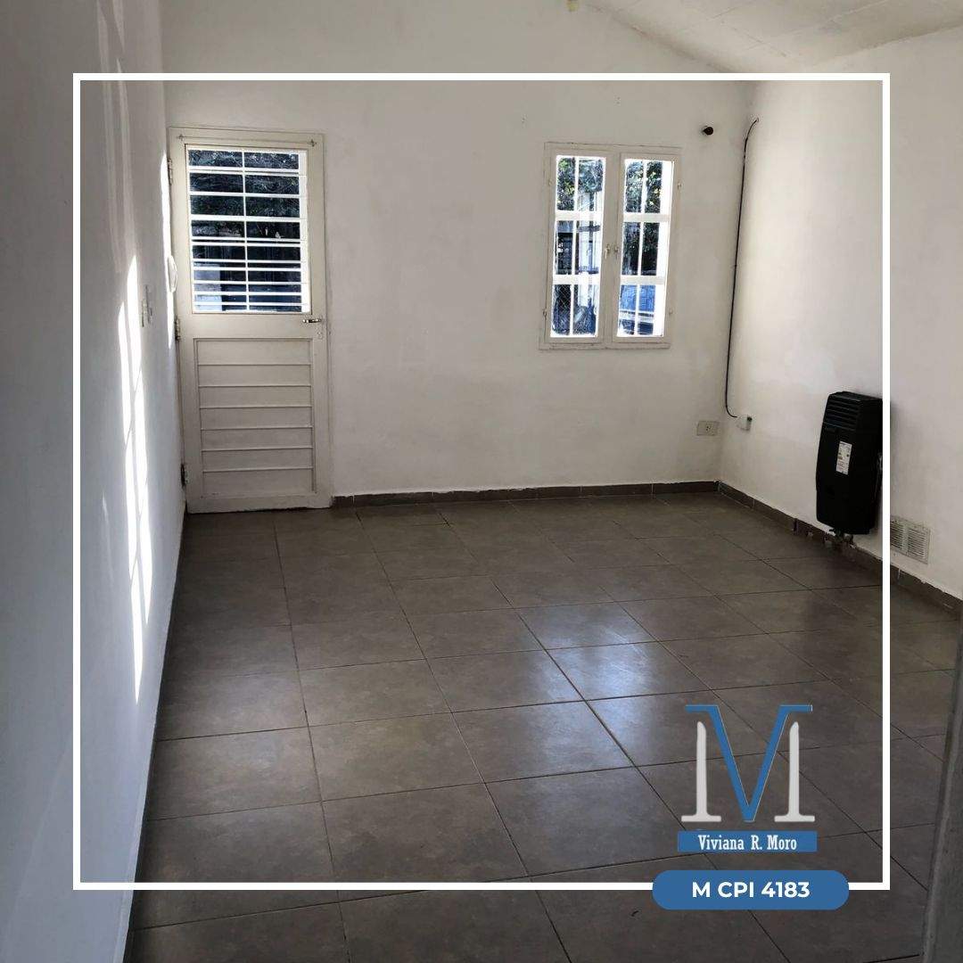 SE VENDE CASA EN B SOLARES DE ARGUELLO