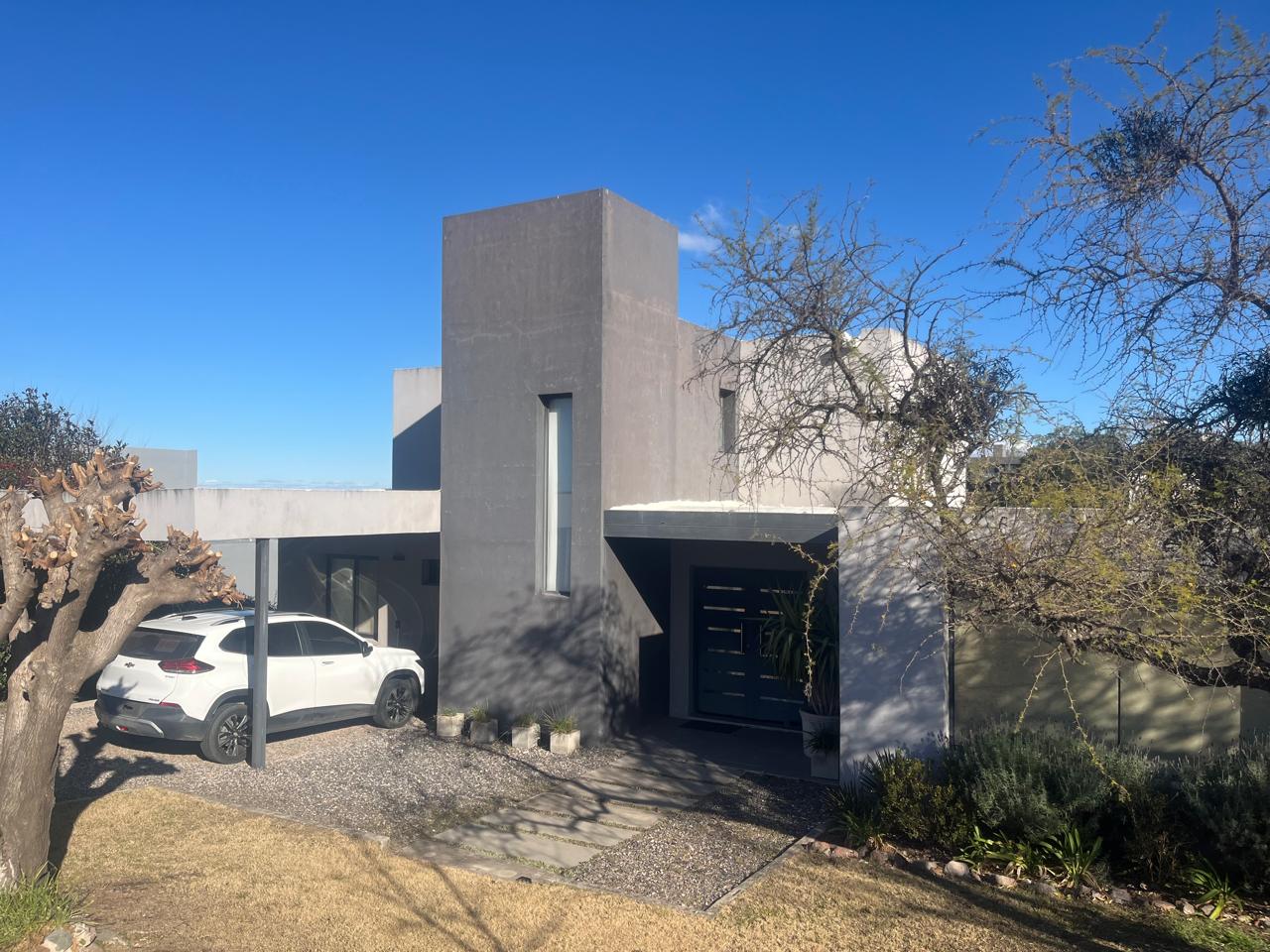 Casa con vista Estancia Q2 3 dormitorios pileta