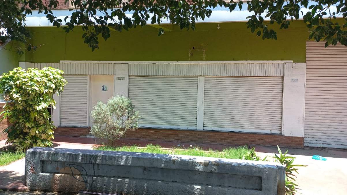 Alquilo Deposito - Para rubros varios  Barrio Residencial América
