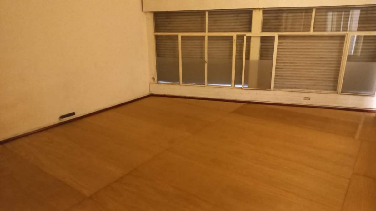 Alquilo Deposito - Para rubros varios  Barrio Residencial América