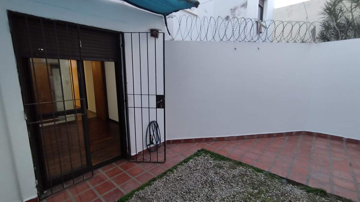 Alquilo Dpto. 2 Dor.  Patio- B General Paz