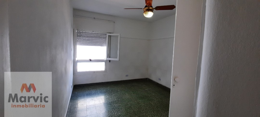 Venta. Casa  Dpto, 3 dorm, B Jorge Newbery, Reciclada