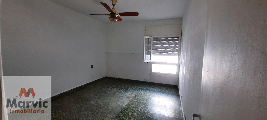 Venta. Casa  Dpto, 3 dorm, B Jorge Newbery, Reciclada