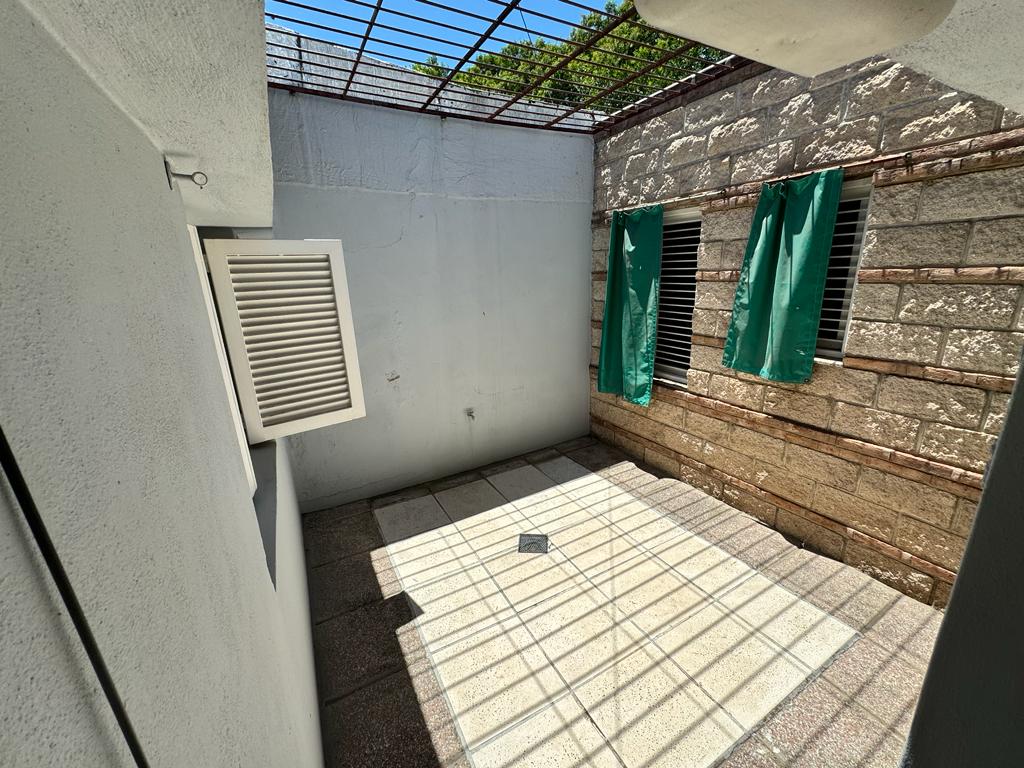 Venta. Casa  Dpto, 3 dorm, B Jorge Newbery, Reciclada