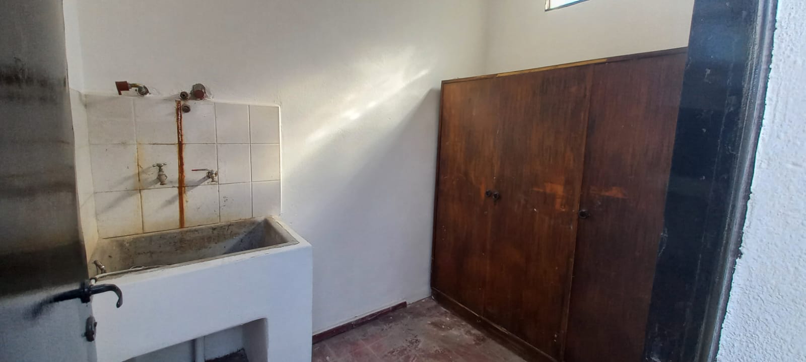 SE VENDE CASA EN B PARQUE VELEZ SARSFIELD