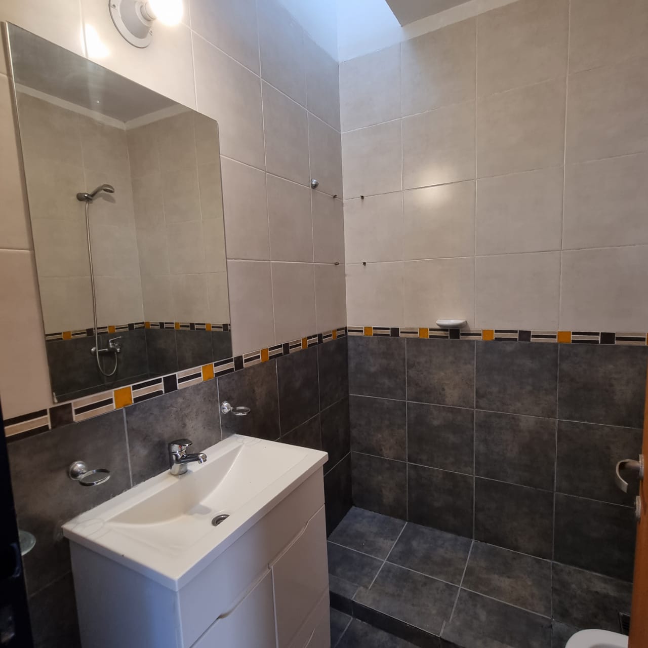 VENTA - DUPLEX 2 DORM. CON COCHERA VCP