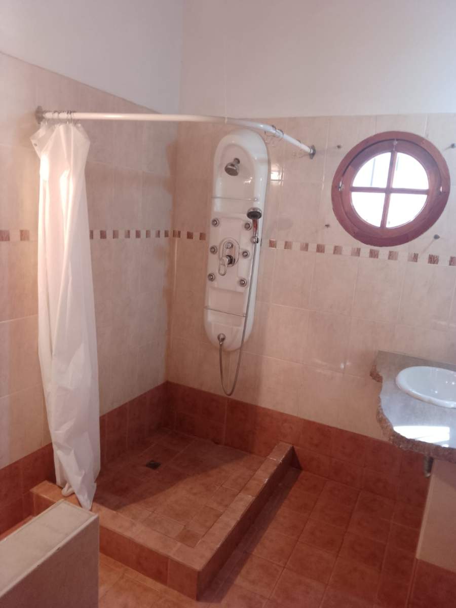 CHEMES INVERSIONES VENDE CADA CON PILETA EN VILLA GIARDINO