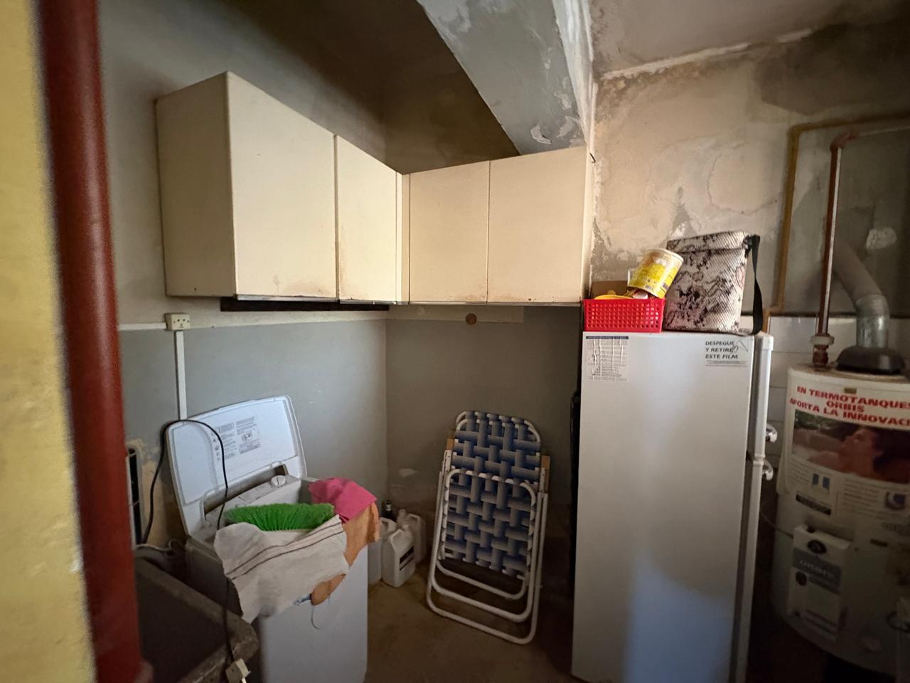 CASA EN VENTA  BV. ROCA - 3 DORMITORIOS