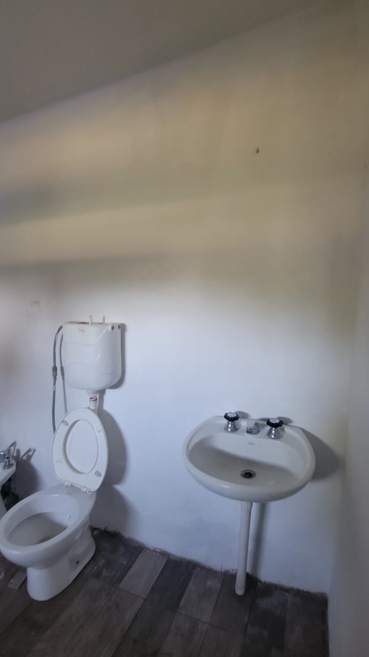 GALPON CON CASA 2 DORMITORIOS