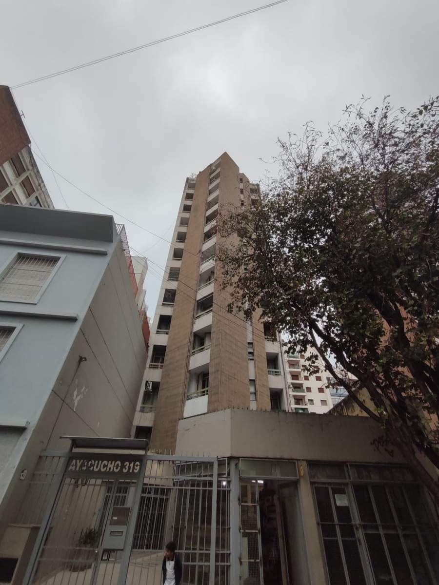 ALQUILER MONOAMBIENTE CON BALCON - A UNA CUADRA DEL PATIO OLMOS