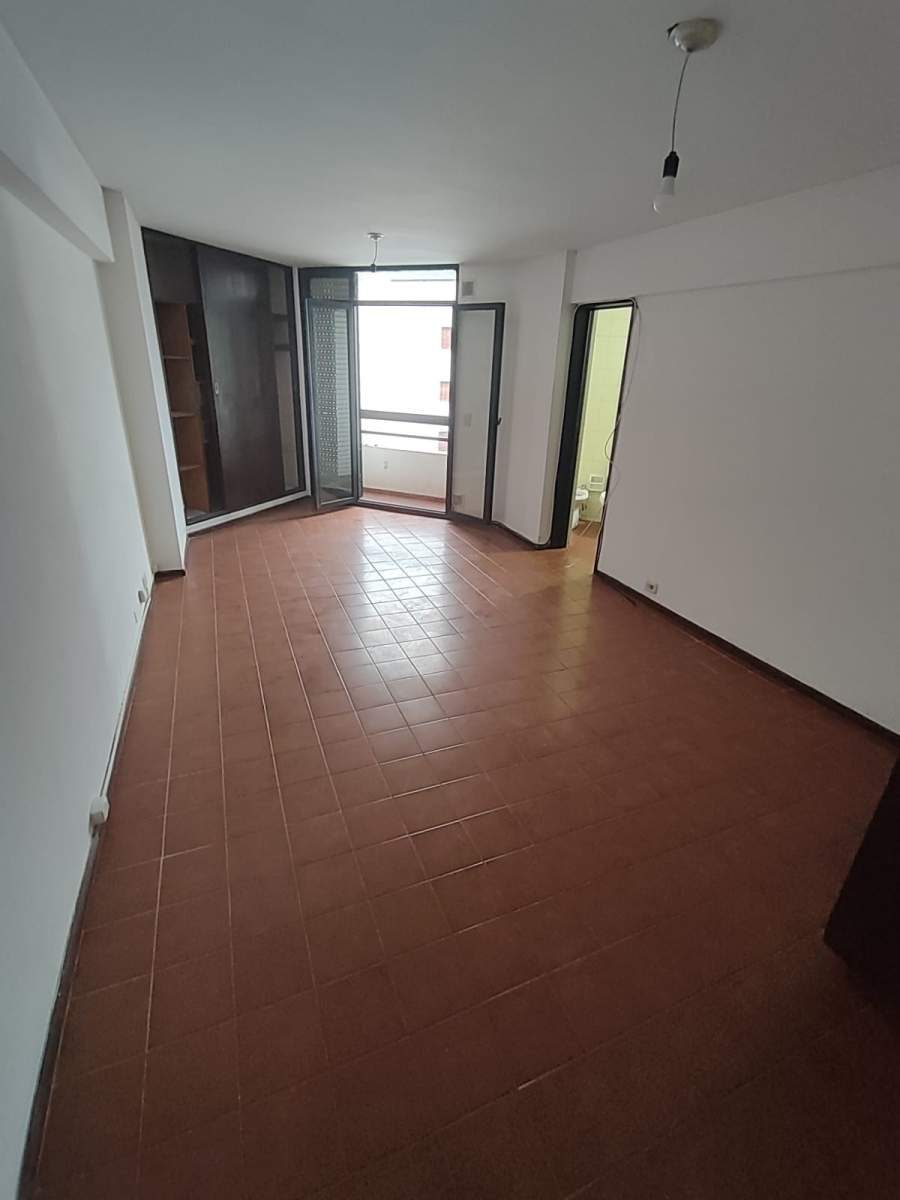 ALQUILER MONOAMBIENTE CON BALCON - A UNA CUADRA DEL PATIO OLMOS