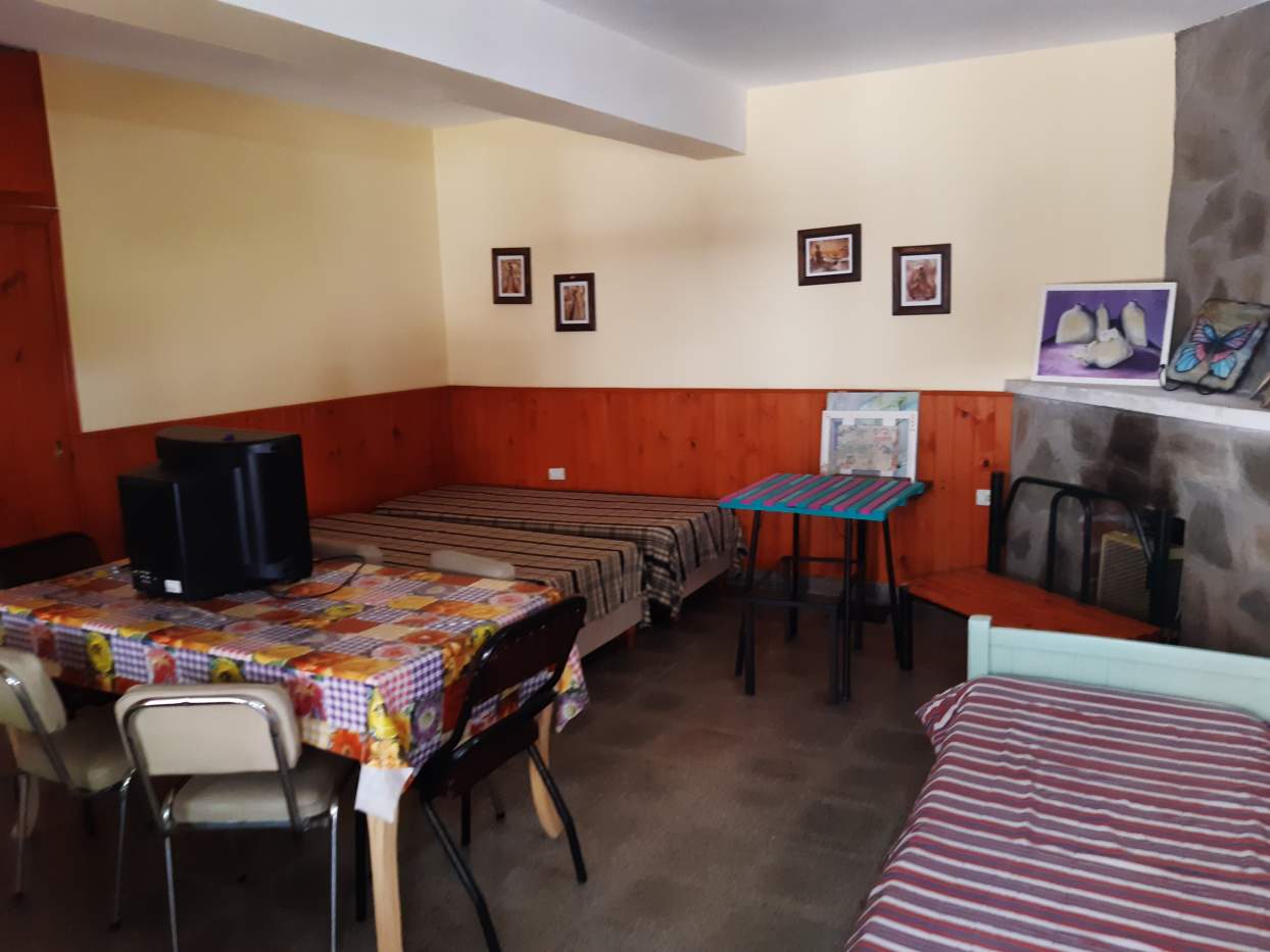 Casa en venta  2 Dptos Cosquín - Barrio Onofre Marimón - 3 dormitorios