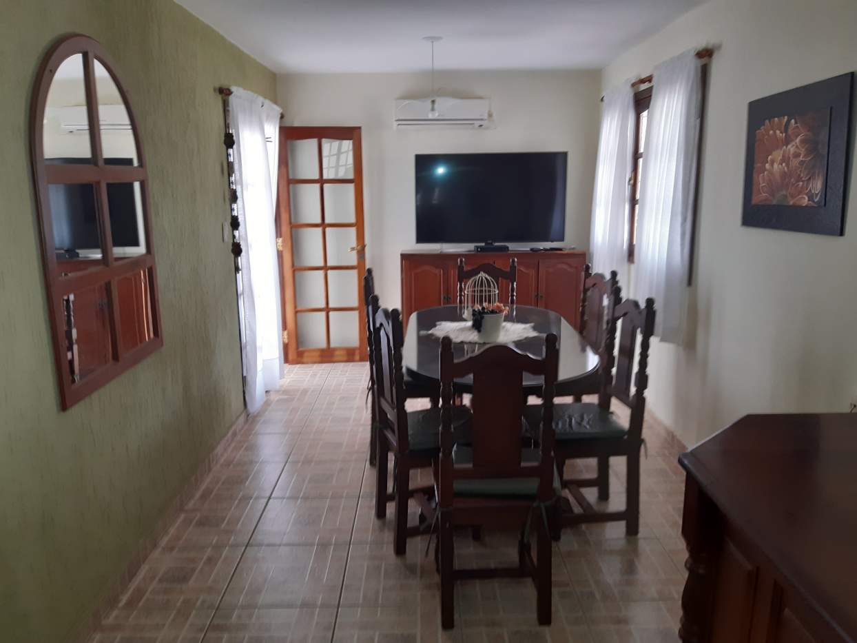 Casa en venta  2 Dptos Cosquín - Barrio Onofre Marimón - 3 dormitorios