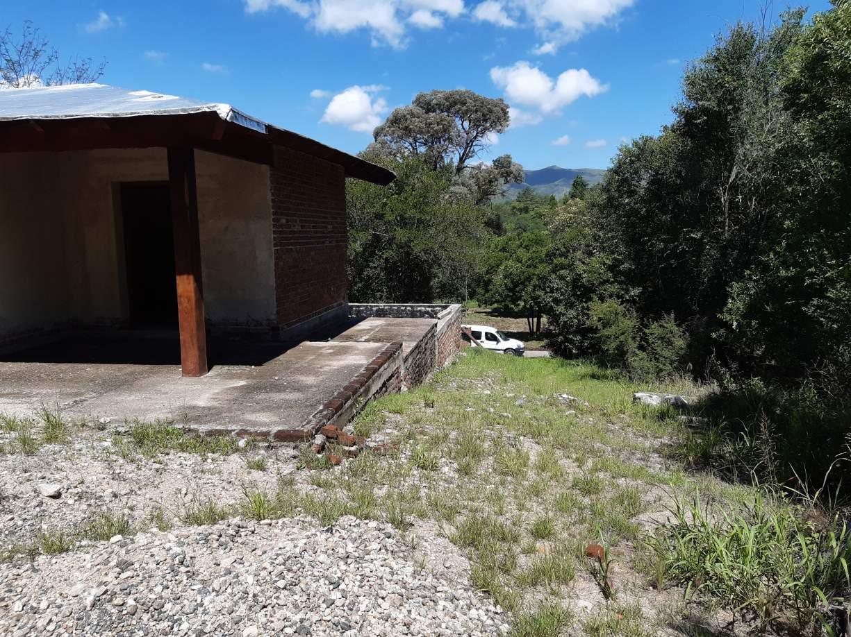 Casa en Venta a Terminar  Molinari, Cosquín - 3 dormitorios