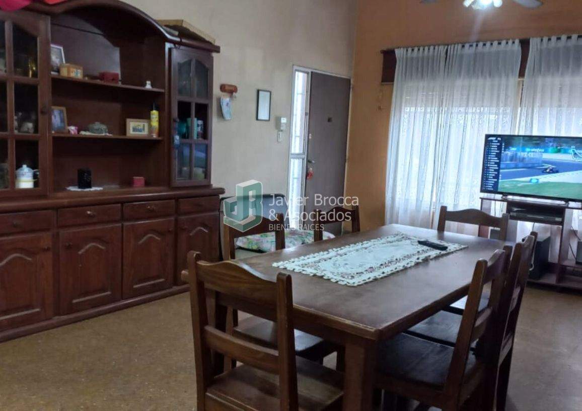 CASA EN VENTA COSQUÍN - Muy buena ubicación!! - 4 Dormitorios