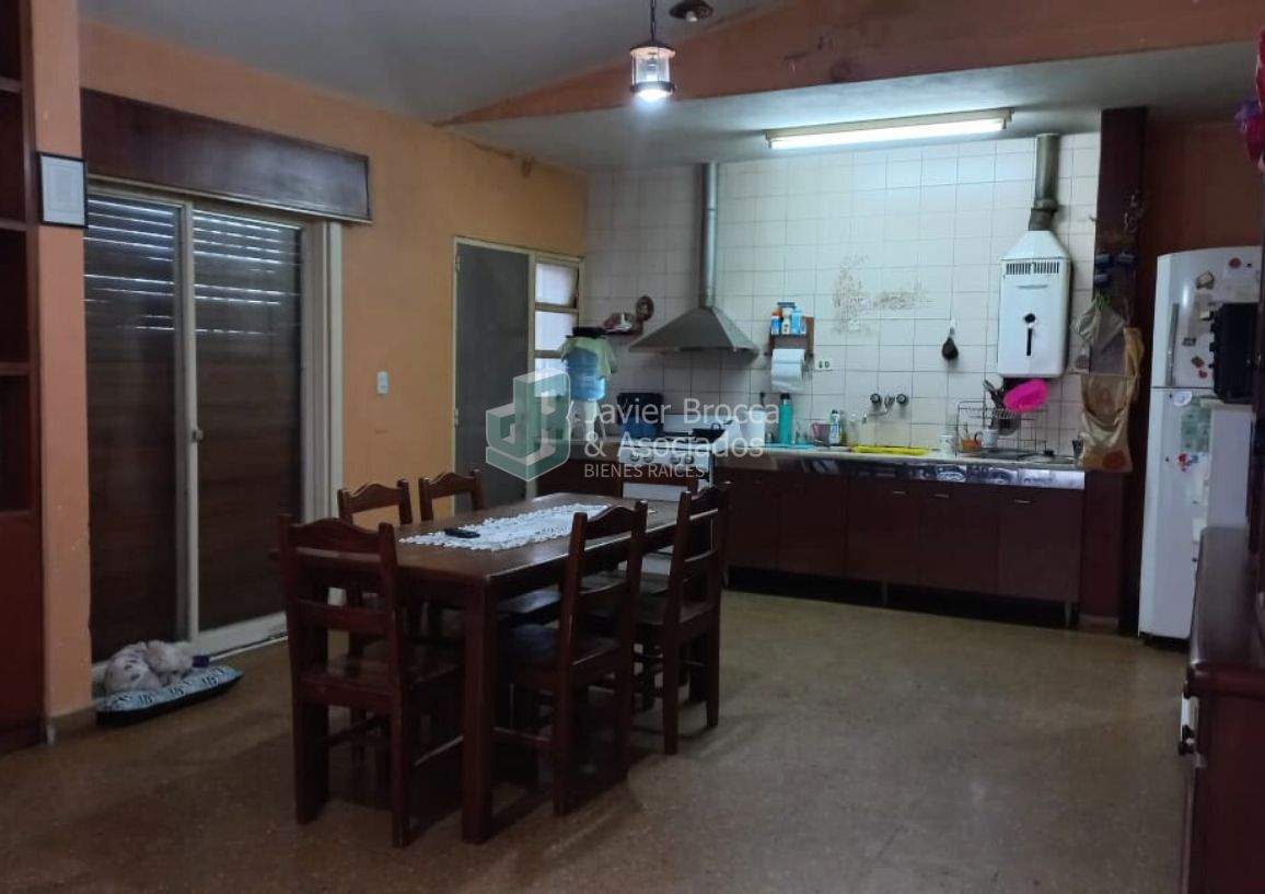 CASA EN VENTA COSQUÍN - Muy buena ubicación!! - 4 Dormitorios
