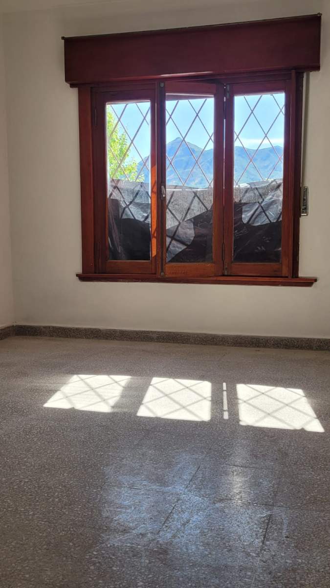 CASA EN VENTA COSQUÍN - EXCELENTE UBICACIN!! - 3 Dormitorios