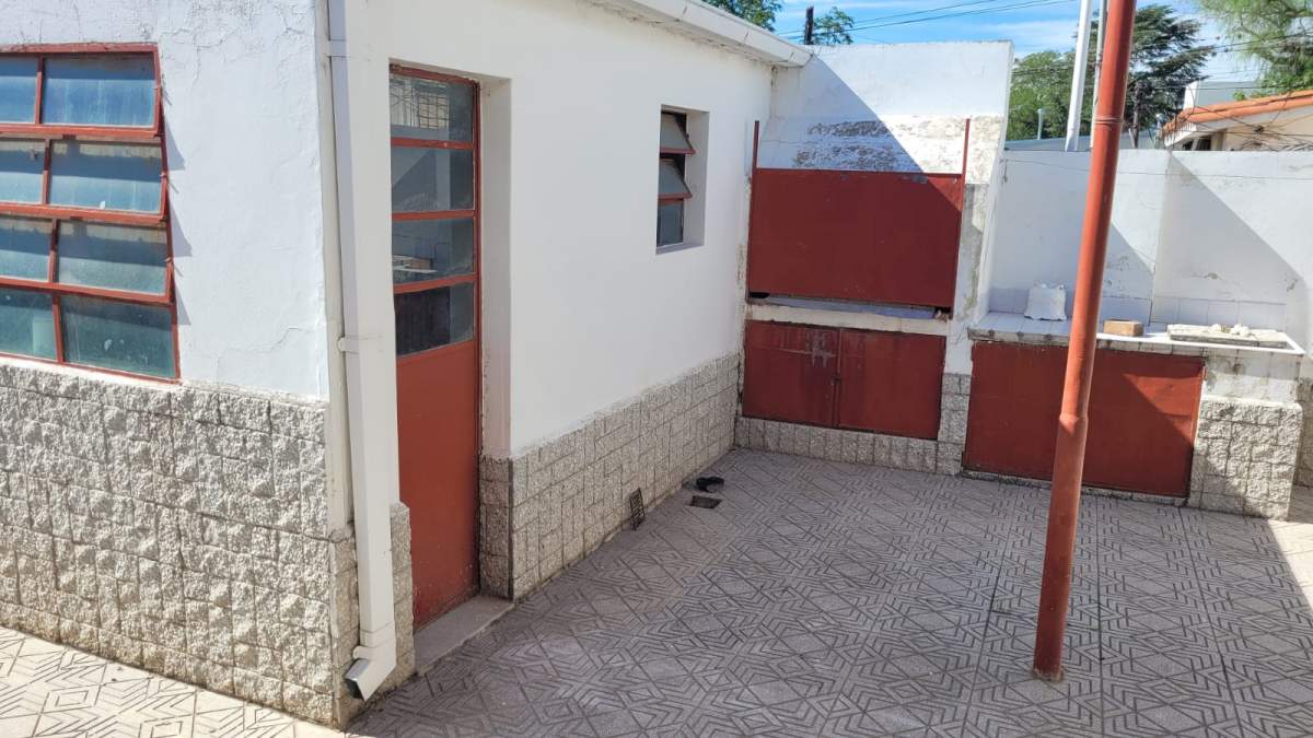 CASA EN VENTA COSQUÍN - EXCELENTE UBICACIN!! - 3 Dormitorios