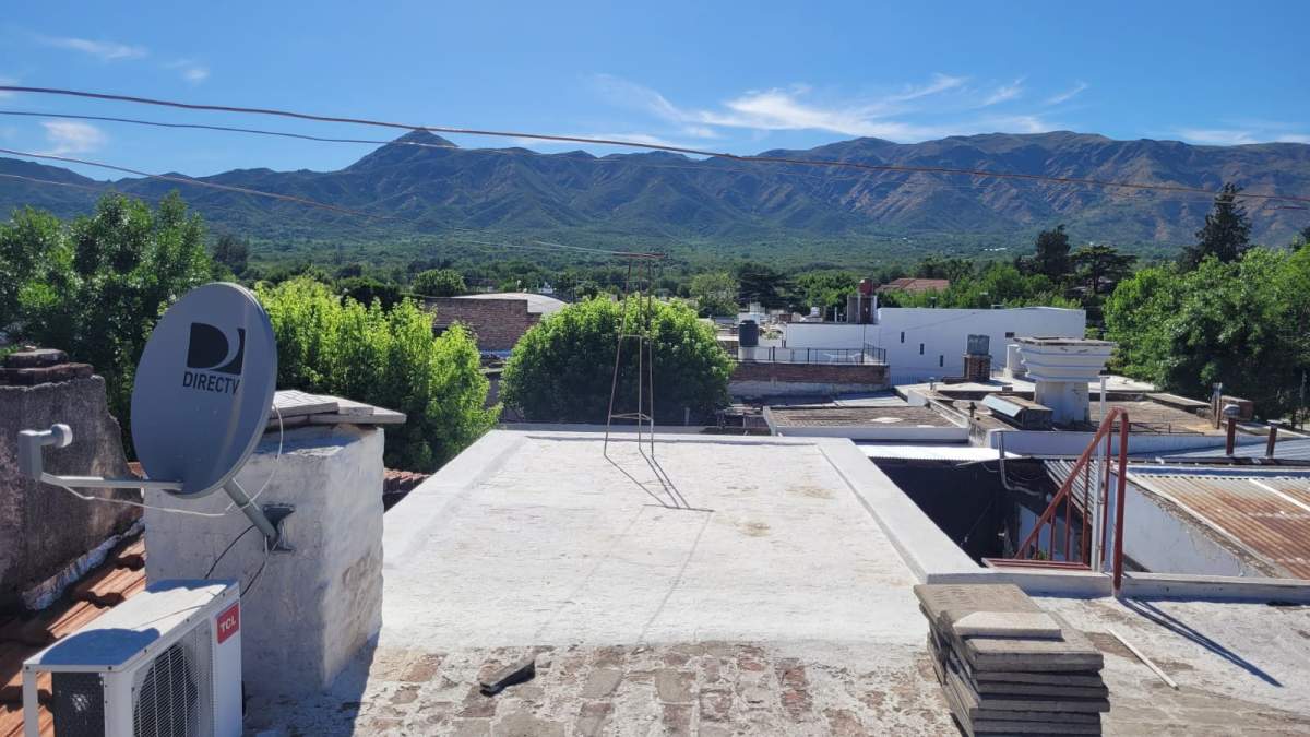 CASA EN VENTA COSQUÍN - EXCELENTE UBICACIN!! - 3 Dormitorios