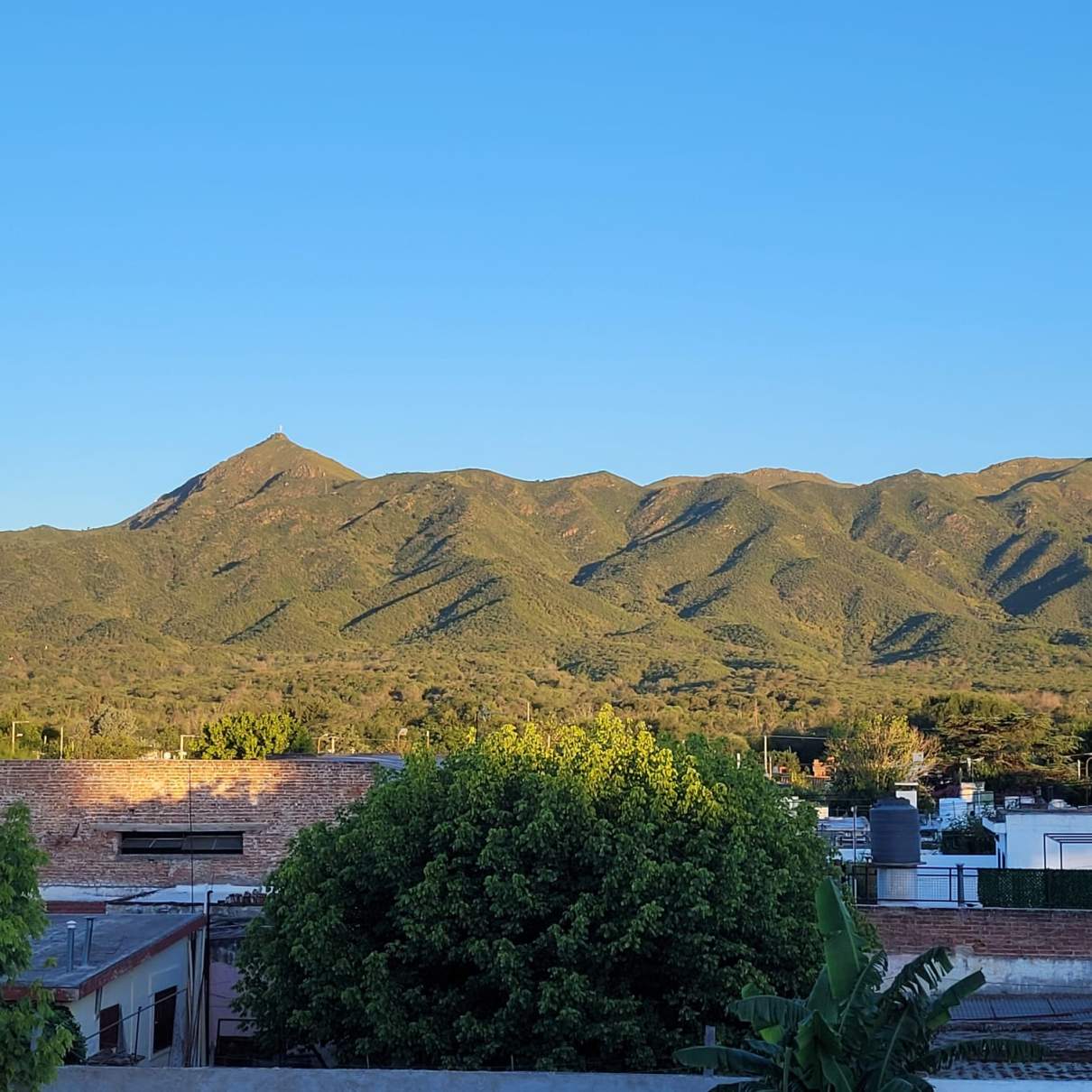 CASA EN VENTA COSQUÍN - EXCELENTE UBICACIN!! - 3 Dormitorios